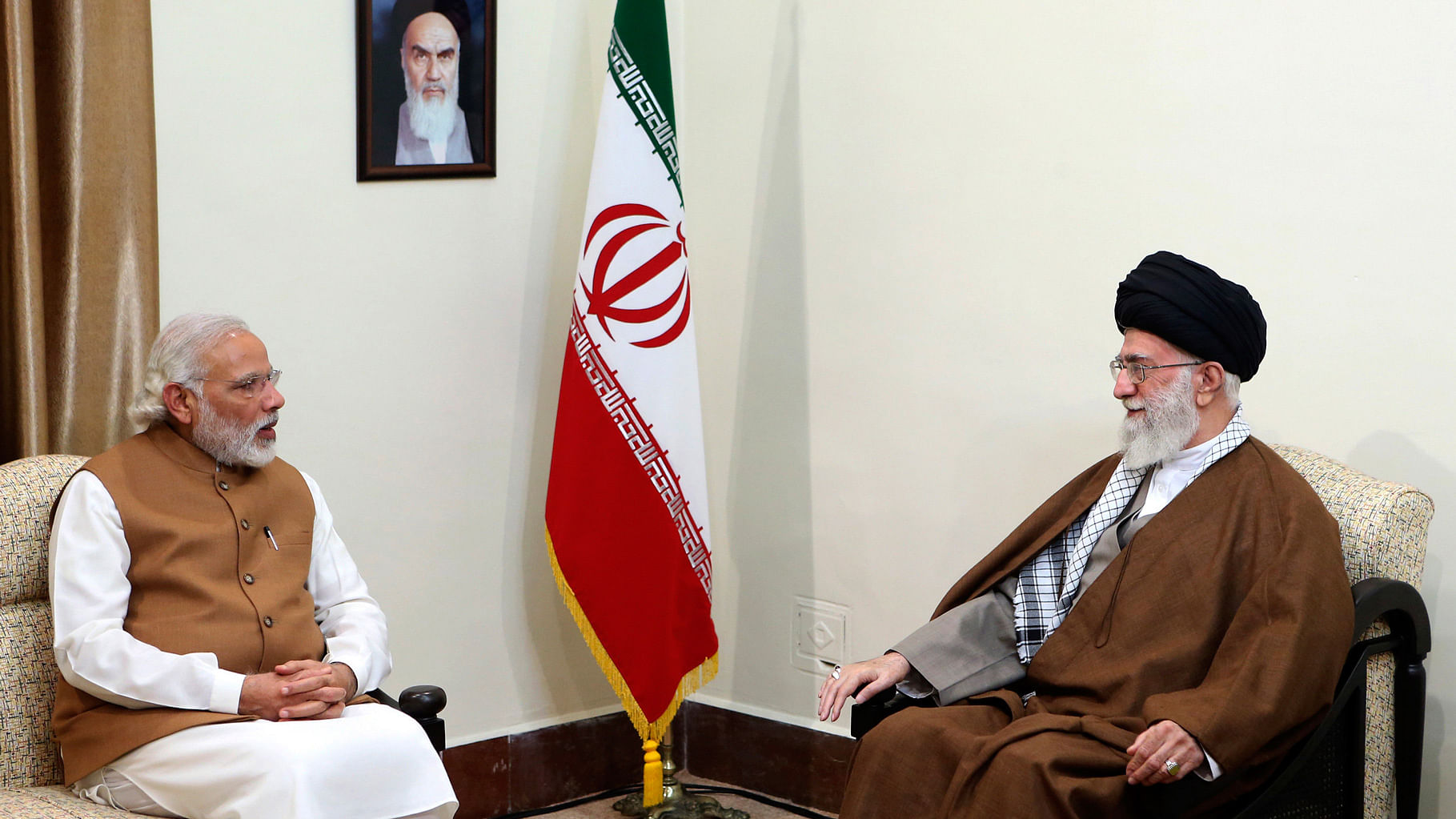  Iranian Supreme Leader Ayatollah Ali Khamenei, right, listens to Prime Minister Narendra Modi during their meeting in Tehran, Iran, Monday, May 23, 2016. (Photo: AP)