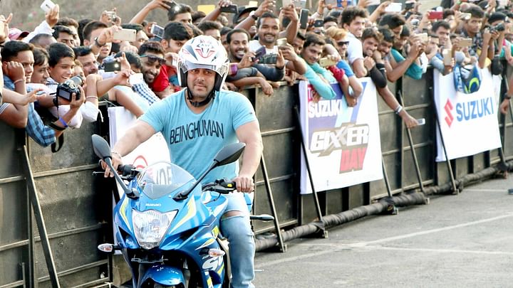 Salman Khan Heroni Xxx - QuickE: Salman Khan's Bike Ride, Deepika Padukone Is Sad and More