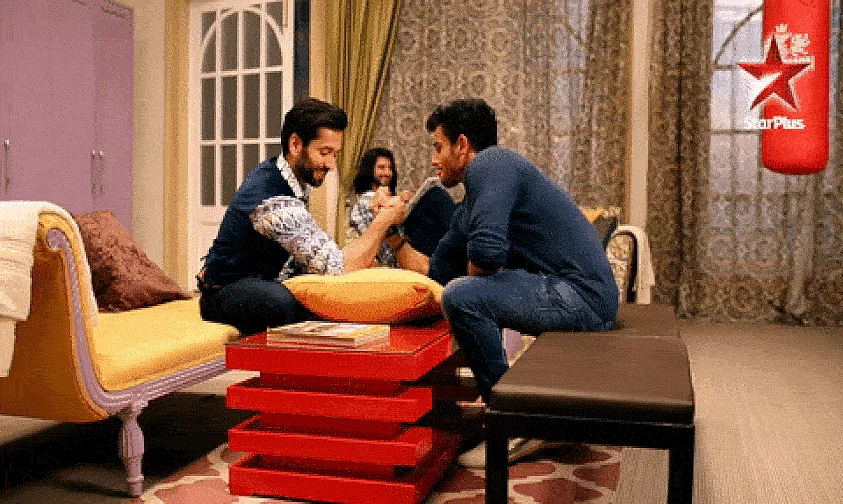 Keeping it real tight Photo: STAR Plus