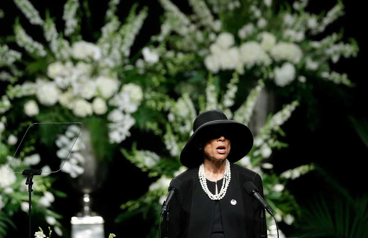 Muhammad Ali’s wife Lonnie Ali speaks during his memorial service, Friday, June 10, 2016, in Louisville, Ky. (AP Photo/David Goldman)
