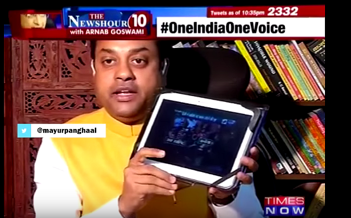 Sambit Patra asking Times Now Editor-in-Chief Arnab Goswami to show the video of Kanhiaya Kumar making an“anti-national” speech, which was later found to be doctored. (Photo: You Tube/Times Now)