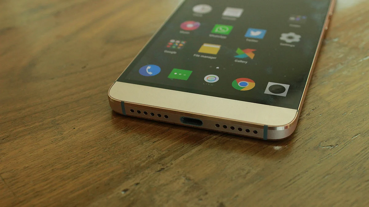 The multi-tasking USB Type C on the LeEco Le 2. (Photo: <b>The Quint</b>)