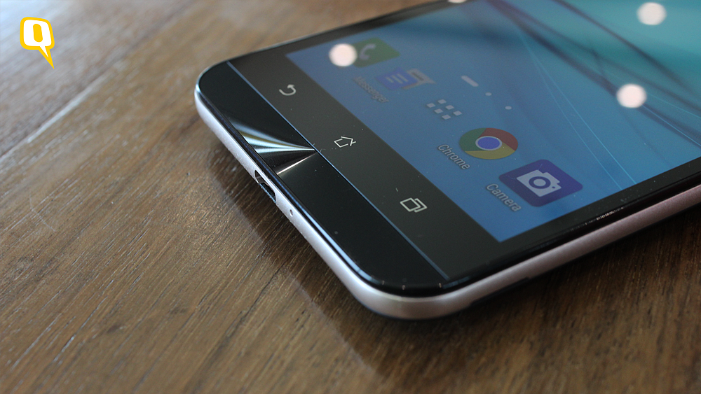 ZenFone Max carries the common ZenFone design (Photo: <b>The Quint</b>)