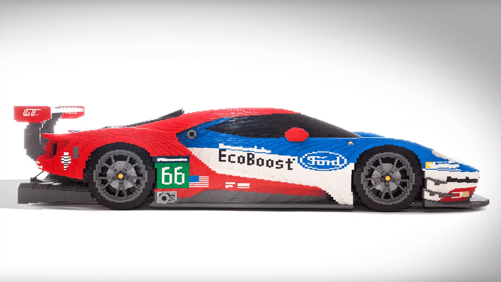 Ford GT Race car all made with LEGOs (Photo: YouTube/<a href="https://www.youtube.com/watch?v=fel4TwrTsjs&amp;feature=youtu.be">Ford</a>)