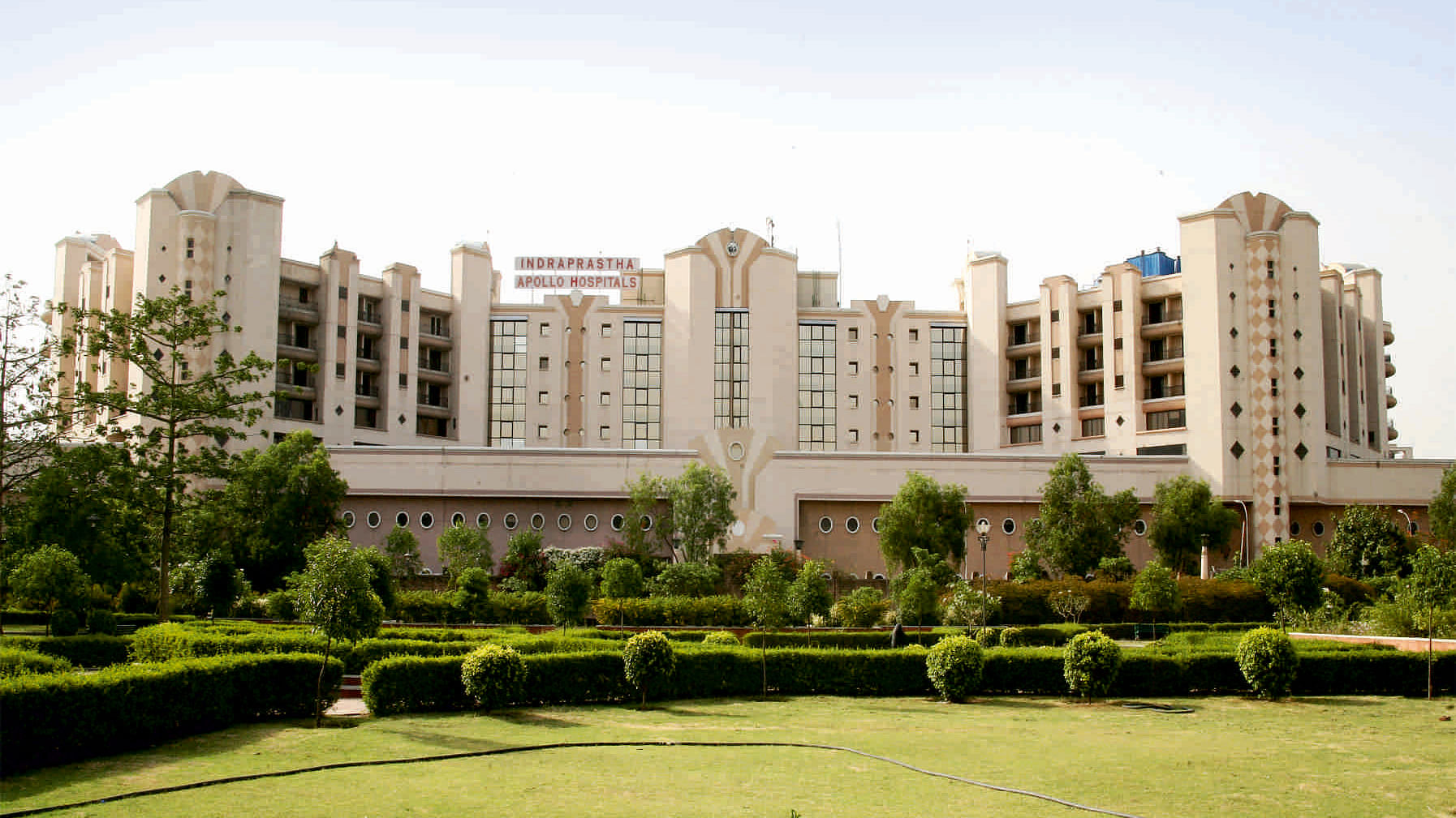 Indraprastha Apollo Hospital, New Delhi. (Photo Courtesy: <a href="https://www.practo.com/delhi/doctor/dr-deepal-govil-surgeon">practo.com</a>)