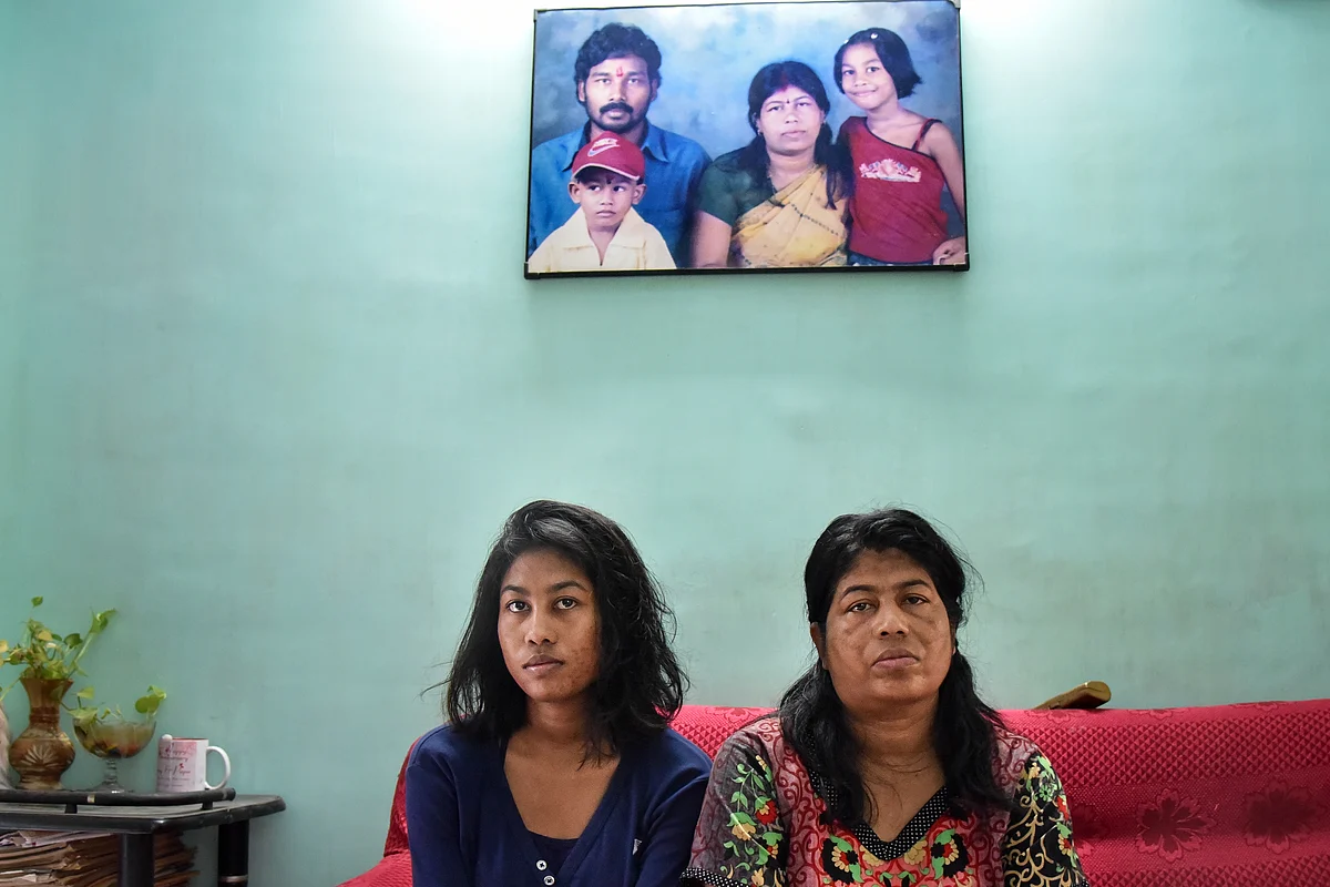Milan Karmakar’s daughter (L) and wife (R). (Photo: Tanmoy Bhaduri)