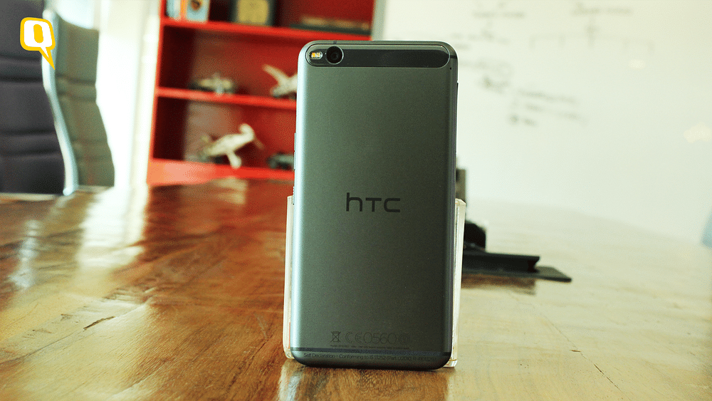HTC One X9 features two front-facing Boomsound speakers and runs on Android 6.0 Marshmallow.
