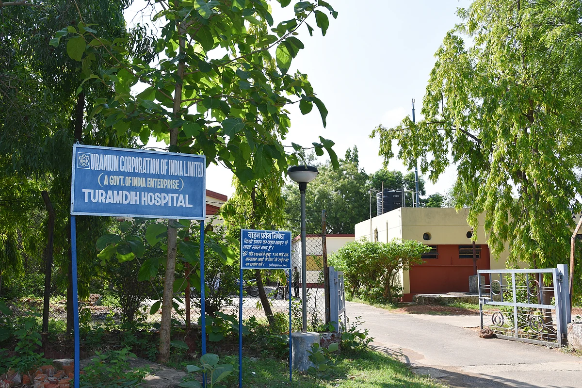 All injured workers were taken to Turamdih Hospital. (Photo: Tanmoy Bhaduri)