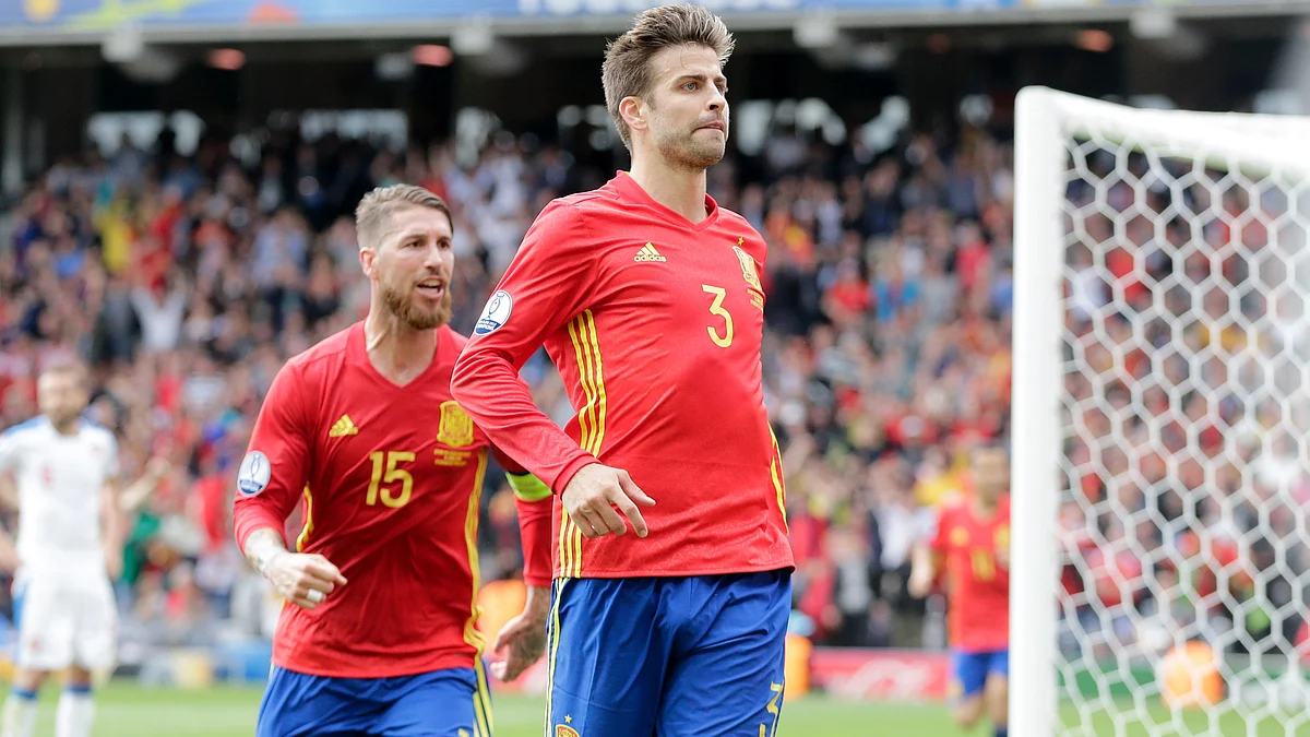 Club soccer rivals, Sergio Ramos and Gerard Pique (Photo: AP)