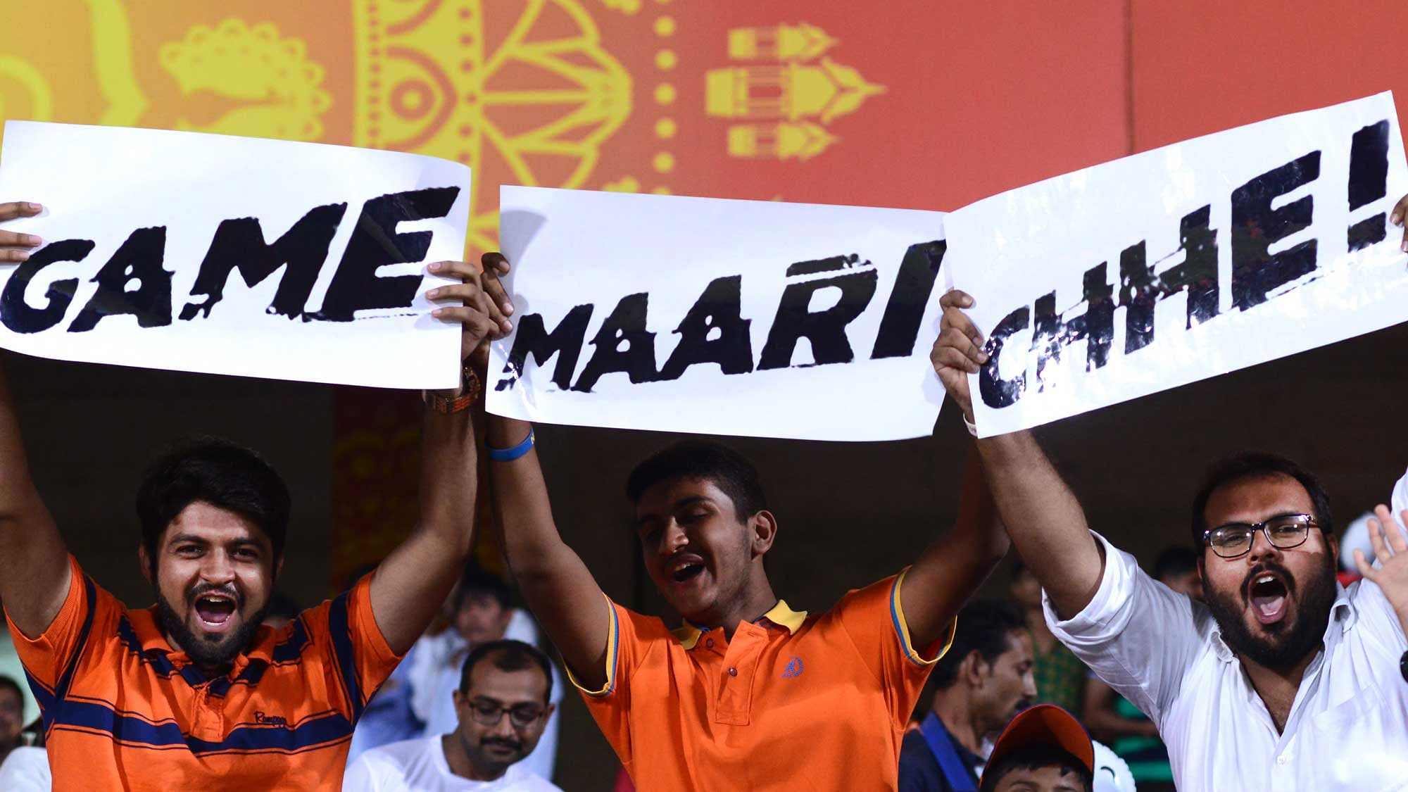 Gujarat Lions’ fans hold up banners during an IPL game. (Photo: BCCI)