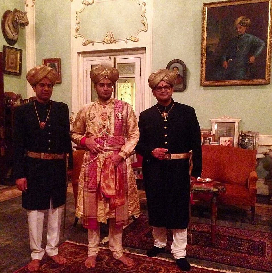 (Photo Courtesy: FB Page of <a href="https://www.facebook.com/yaduveerkcwadiyar/?fref=ts">Yaduveer Krishnadatta Chamaraja Wadiyar- The New scion</a>)