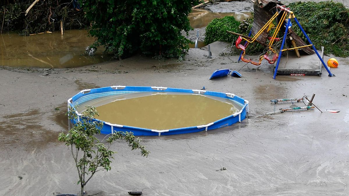 French authorities said that they are facing water levels unseen since 1910 as a massive flood swamped the capital.