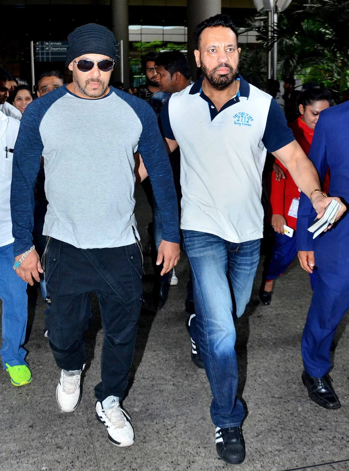 Salman Khan looked cool in casuals and that head gear completed the look perfectly. (Photo: Yogen Shah)