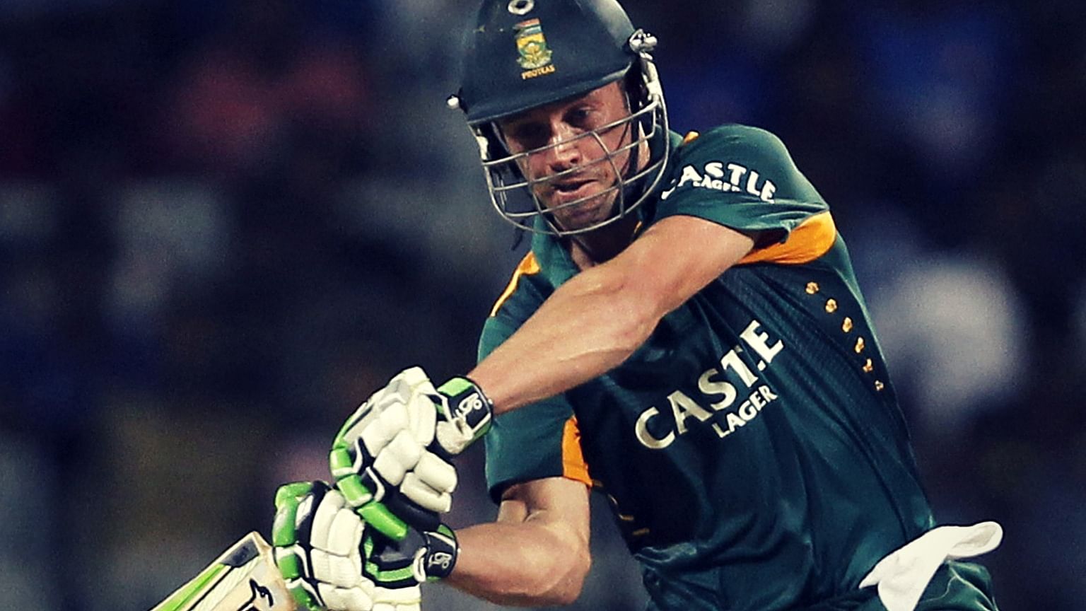 AB de Villiers is one of those few cricketers who has a good repertoire of classical and innovative shots. (Photo: Reuters)