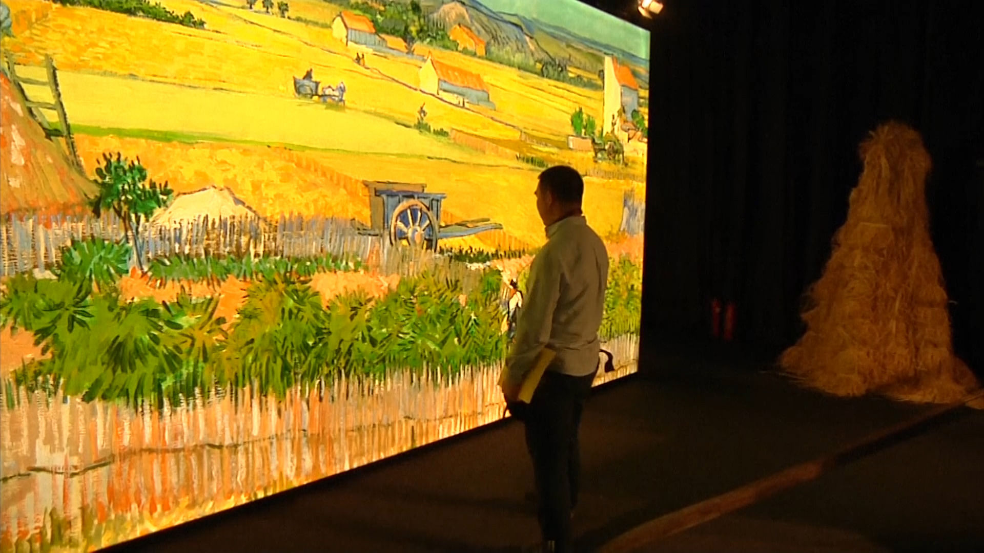 ‘Meet Vincent Van Gogh’ is an interactive exhibition that appeals to all the senses (Photo: AP Screengrab)