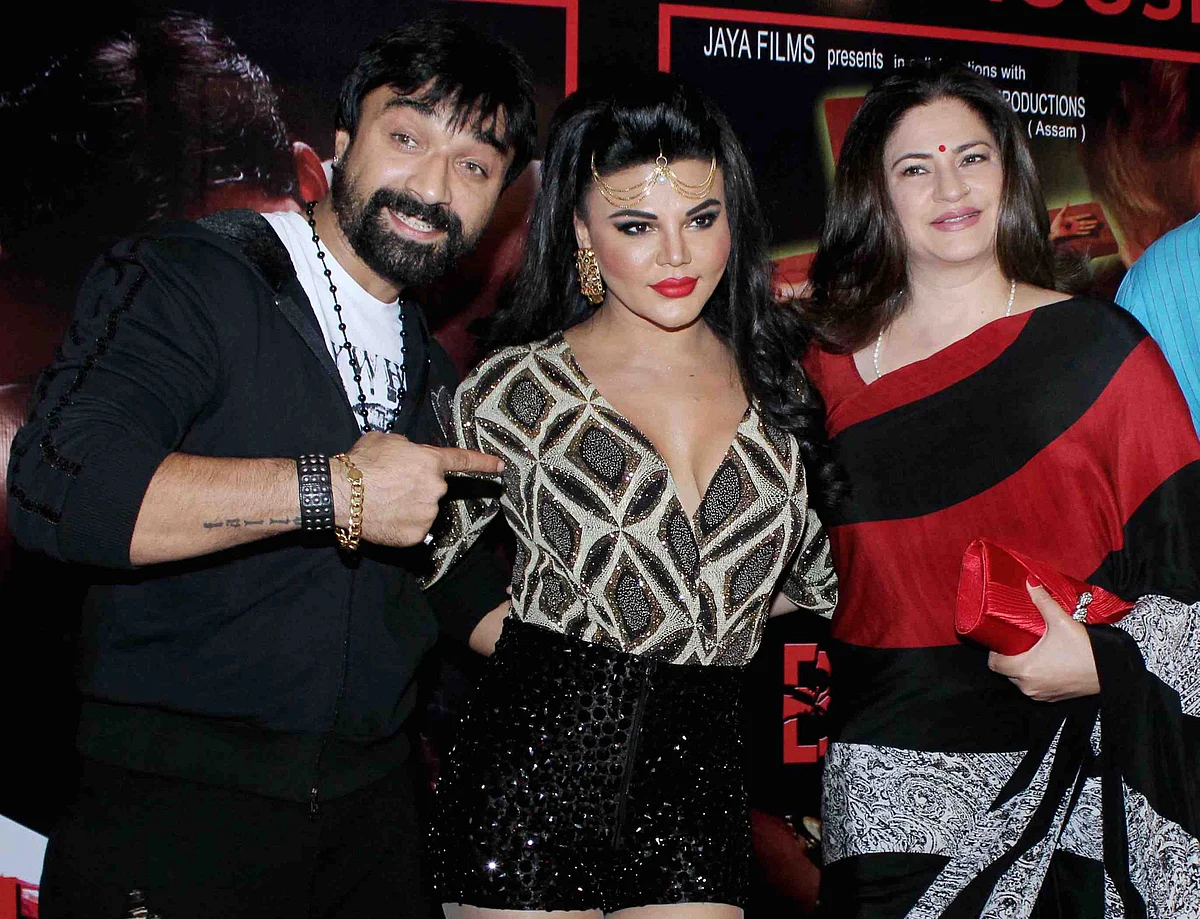 Ajaz Khan totally gets what we are trying to say here. (Photo: Yogen Shah)