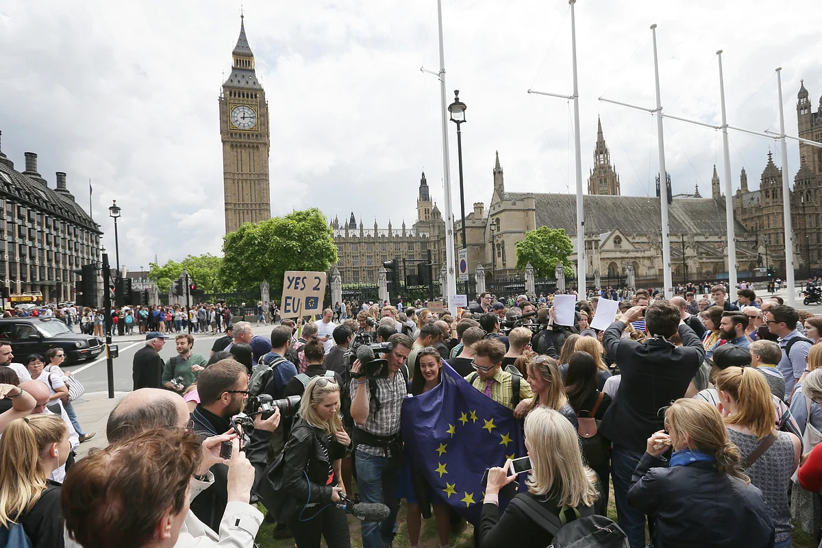 Demonstrators opposing Britain’s exit from the European Union in Parliament Square.(Photo: AP)
