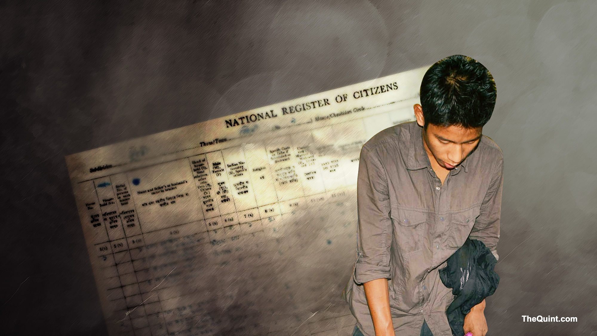 People submit duly filled  National Register of Citizens (NRC) forms on the last day in Guwahati, on 31 August  2015. 