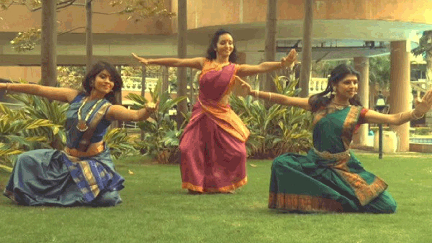 Screengrab from Bengaluru trio’s Bhratnatyam fusion. (Photo Courtesy: <a href="https://www.youtube.com/watch?v=UVdy1kaoNNI">Youtube/Priya Kumar</a>)