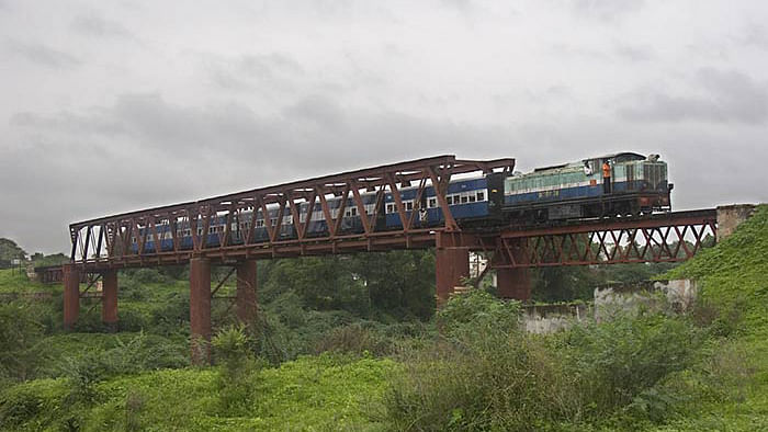Shakuntala Express in India (Photo: <a href="https://im0-c75.kxcdn.com/0/506639/0/img4207001.jpg">Wikimedia commons)</a>