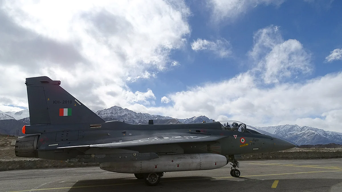 The Tejas program with the induction of next generation Tejas 1 aircrafts to replace the MiG-21 Aircrafts. (Photo Courtesy: <a href="http://gallery.tejas.gov.in/Gallery/Calendar-2015/i-pKQHMCL/A">ADA/Roopesh</a>)