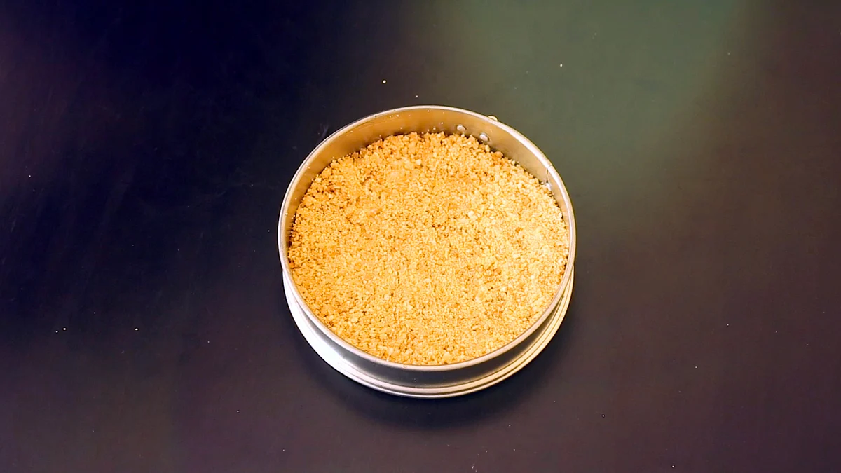 The mixture should be spread evenly and refrigerated till its set. (Photo: The Quint)