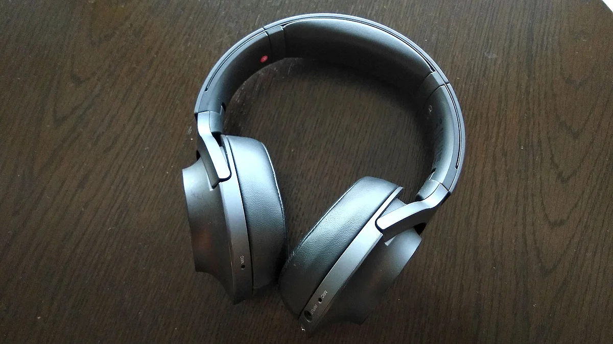 Sony h.ear MDR-100abn wireless headphone. (Photo: <b>The Quint</b>)
