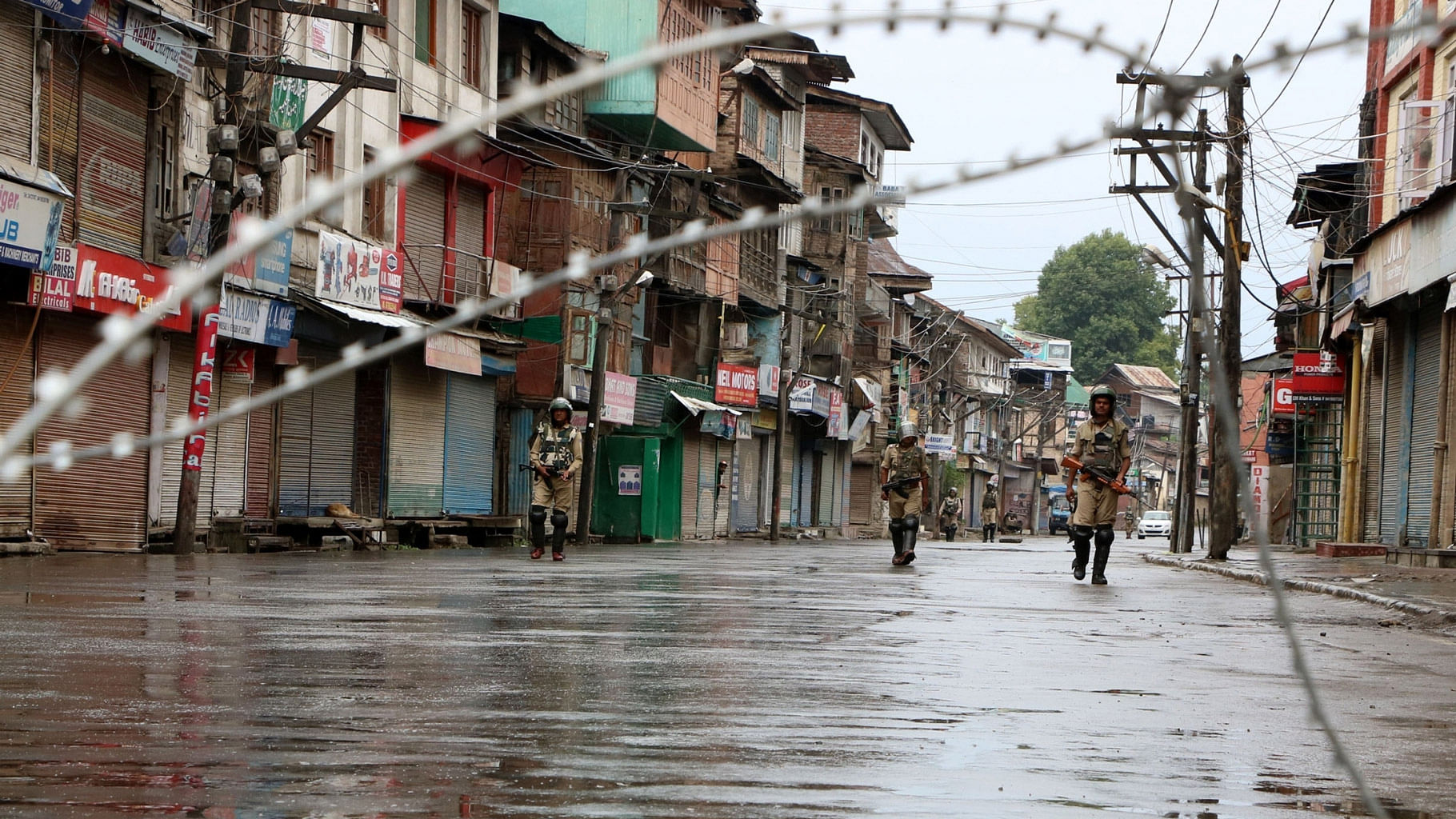 

Security forces keep strict vigil in Srinagar as curfew continues in Kashmir valley on 18 July 2016. (Photo: IANS)
