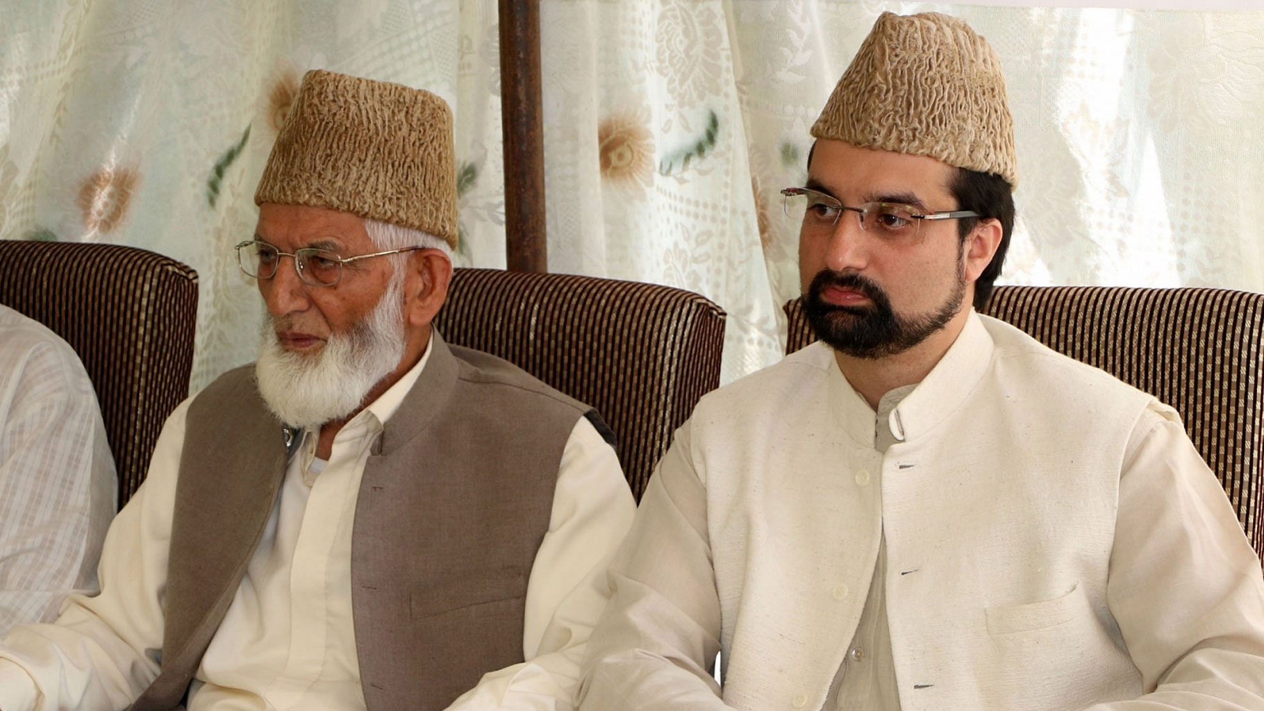 Hurriyat leaders Syed Ali Shah Geelani, Mirwaiz Umar Farooq at Tehreek-e-Hurriyat office, in Srinagar, on 12 June 2016. (Photo: IANS)