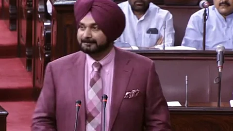 When An Iitian Joins Iipm Twitter Trolls Navjot Singh Sidhu