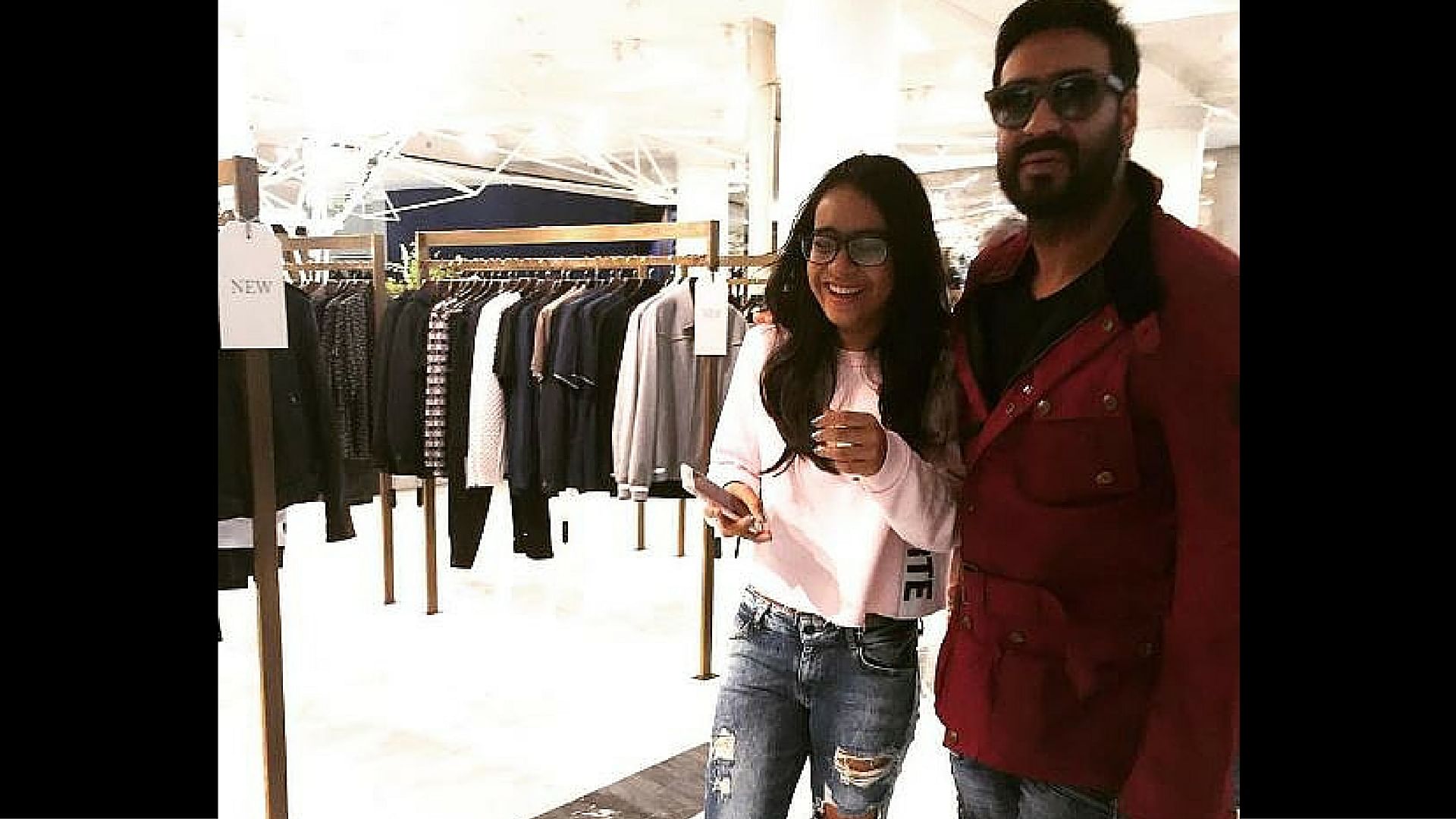 Ajay Devgn with his daughter Nysa. (Photo Courtesy: Instagram/<a href="https://www.instagram.com/p/BHzc75egYOh/">Ajay Devgn</a>)
