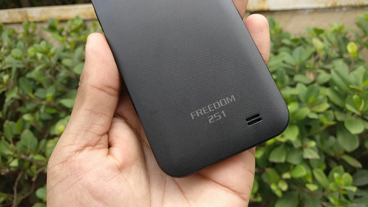 Freedom 251 badge on the phone. (Photo: <b>The Quint</b>)