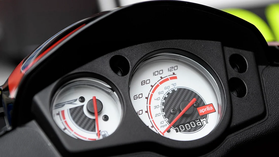Instrument cluster on the Aprilia SR 150. (Photo Courtesy: Aprilia)