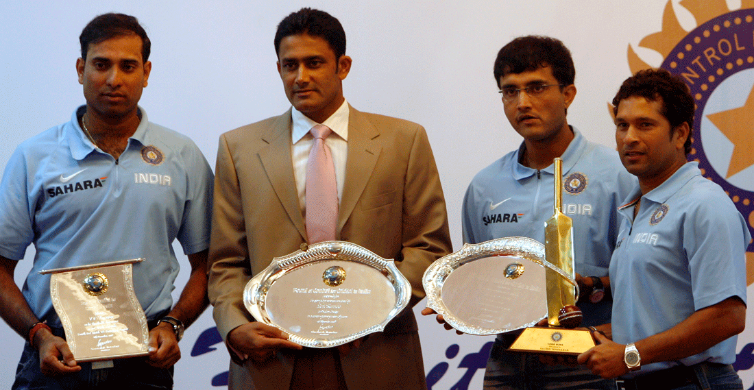 

Kumble, who bowled with a bandaged jaw in a 2002  test, can teach players how to handle adversity, said Tendulkar.