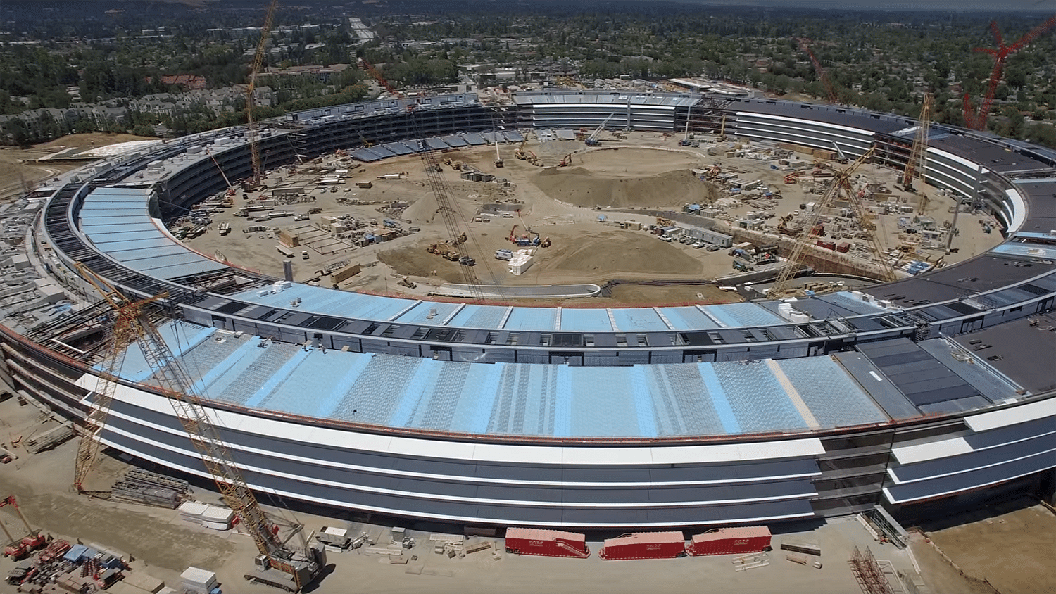 The work on Apple Campus is moving at a quick pace. (Photo: YouTube screen grab/<a href="https://www.youtube.com/watch?v=V8W33JxjIAw">Matthew</a>)