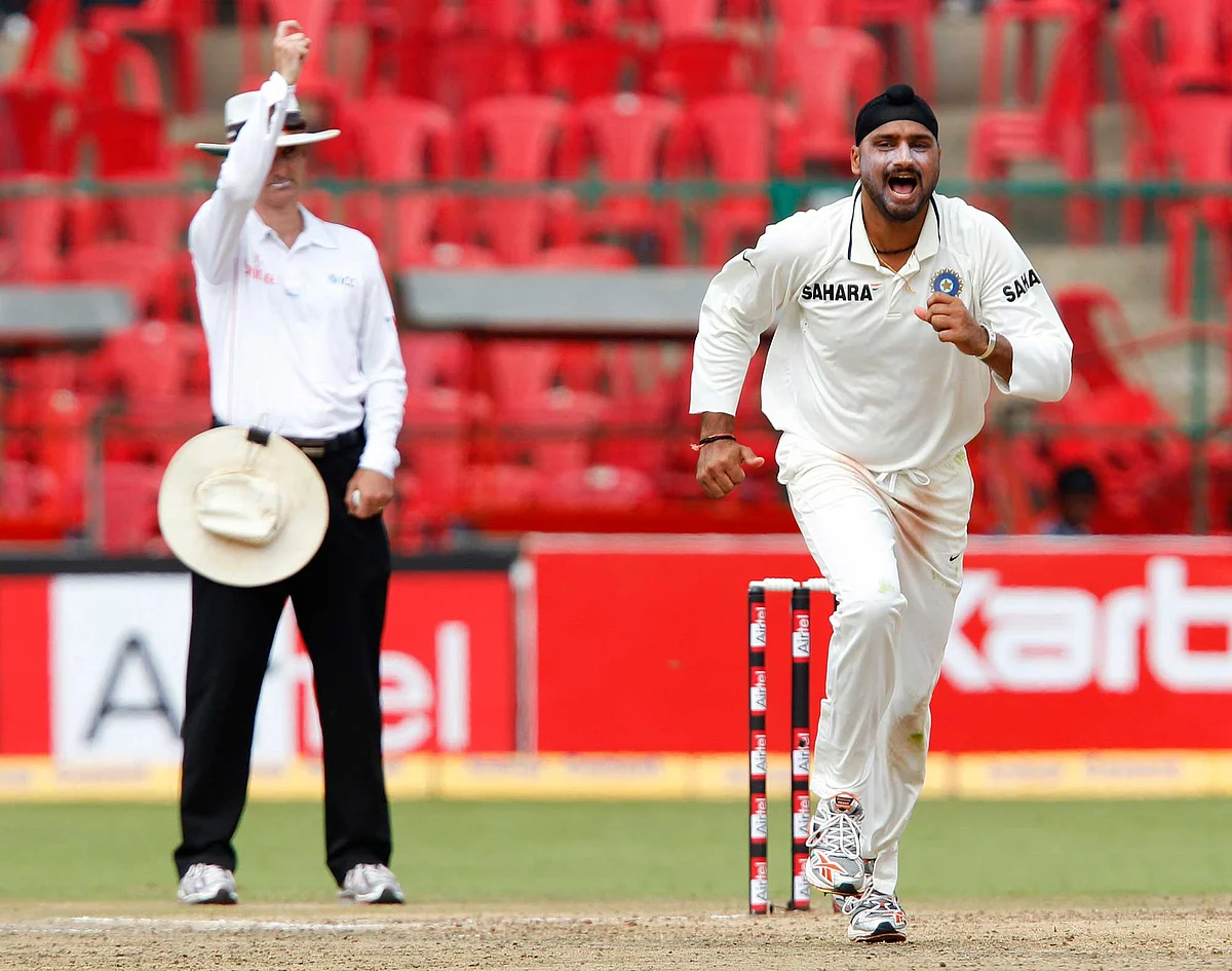 6 Cricketing Records Still Held by Birthday Boy Harbhajan Singh