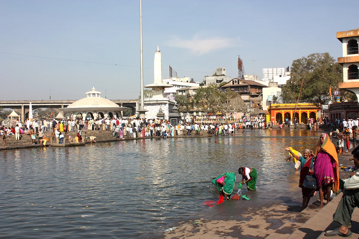 Ramkund on the Godavari in Nashik. (Photo: Arian Zwegers)
