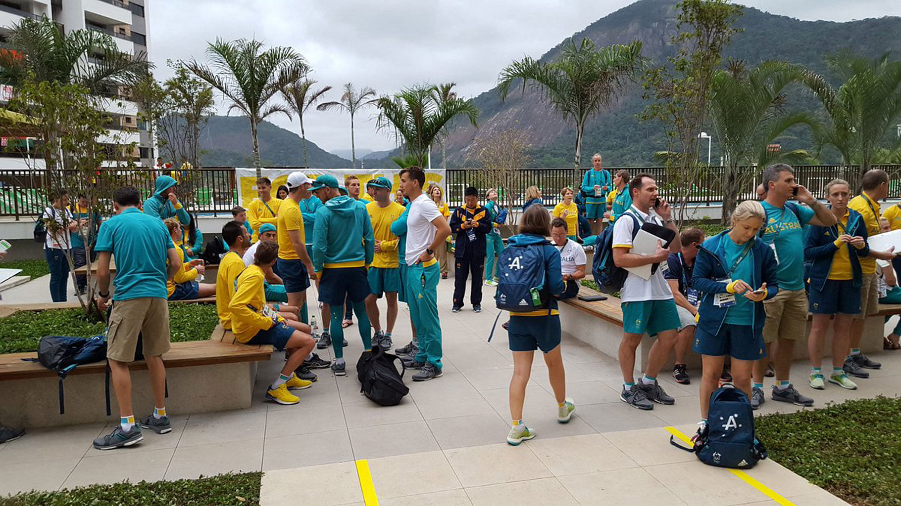 Australian athletes outside their lodging. (Photo courtesy: Twitter/<a href="https://twitter.com/AUSOlympicTeam/status/759124458942689280">@AUSOlympicTeam</a>)