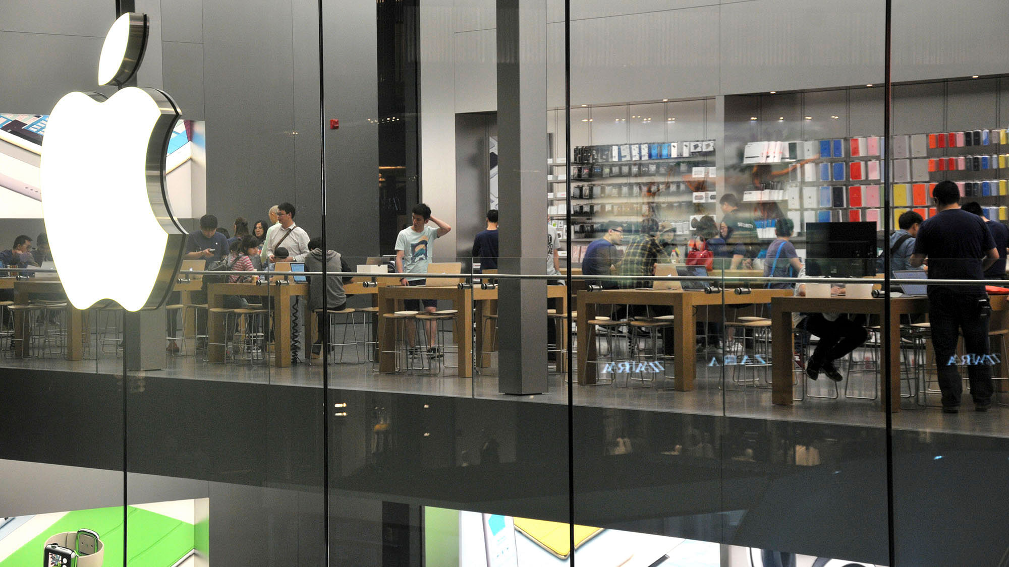Apple Store in China. (Photo: iStockphoto)