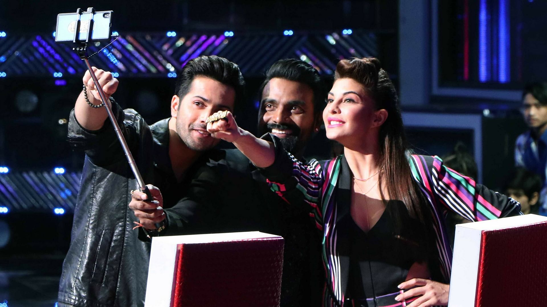 Varun  Dhawan, Remo D’Souza and Jacqueline Fernandez pose for a selfie. 