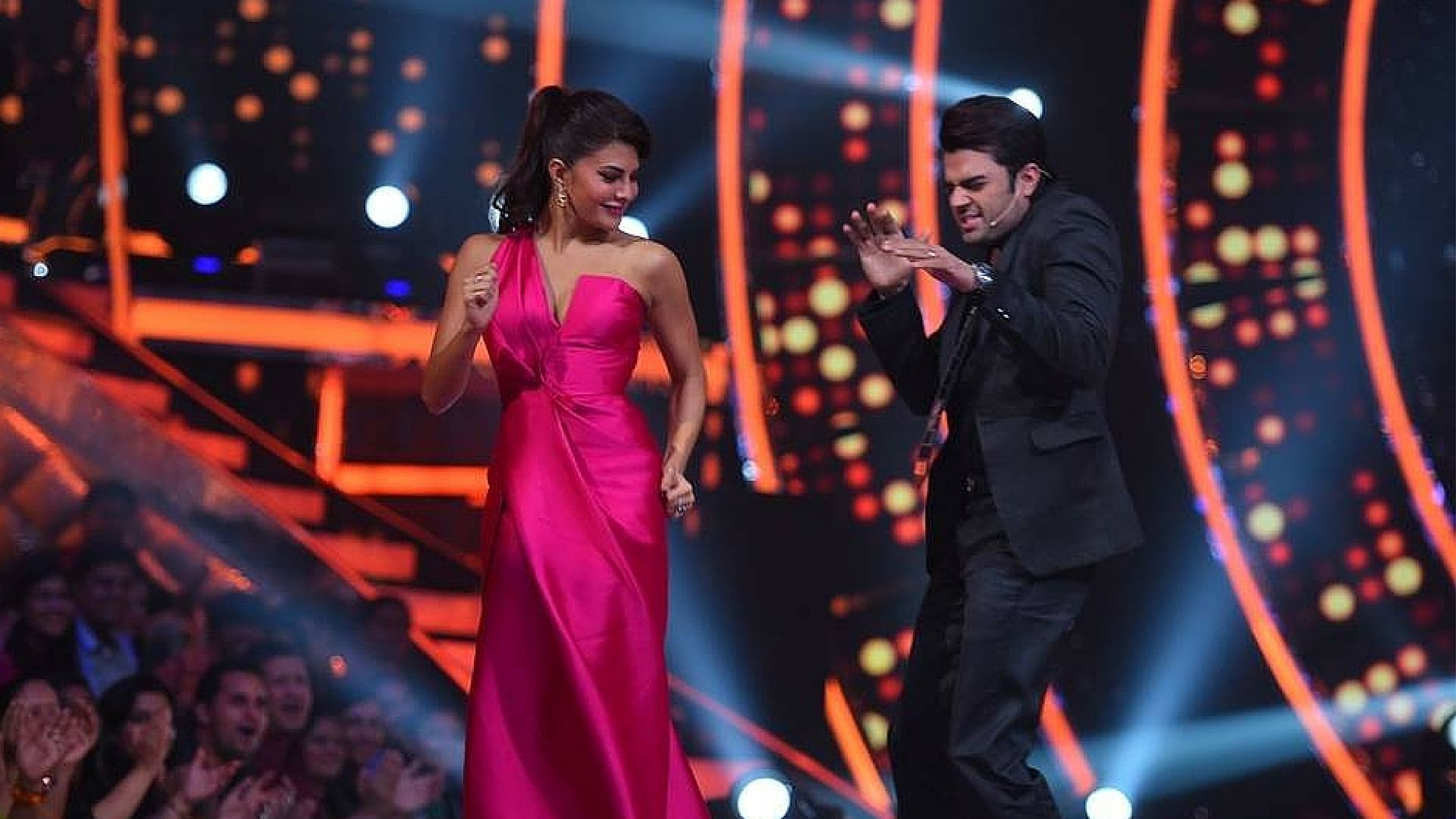 Jacqueline Fernandez, whovwon hearts as one of the judges, along with host Manish Paul. (Photo courtesy: Colors TV)