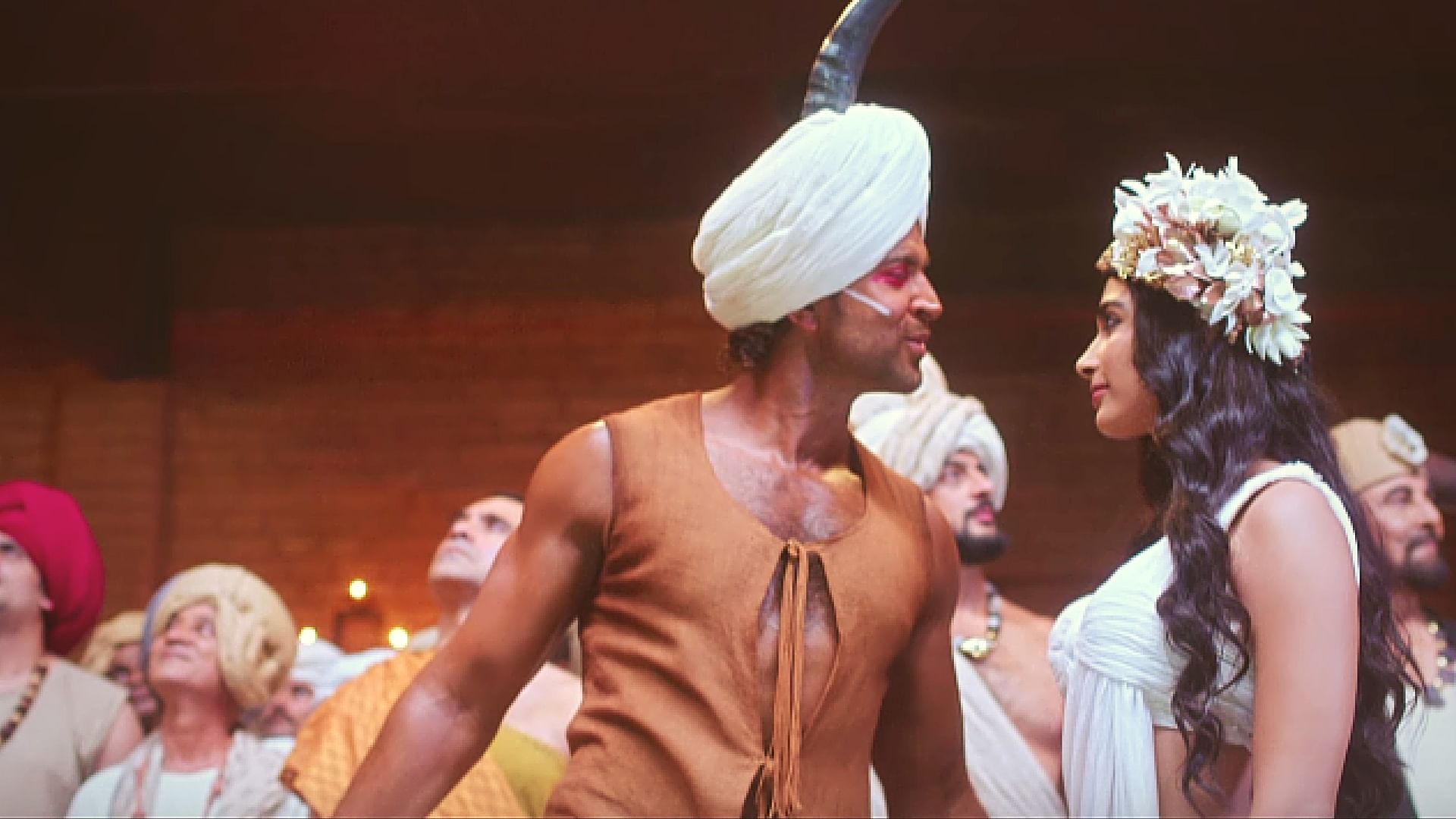 ‘<i>Tu Hai</i>’, the first song of Mohenjo Daro, does everything <i>except </i>make you fall in love. (Photo Courtesy: YouTube screengrab)