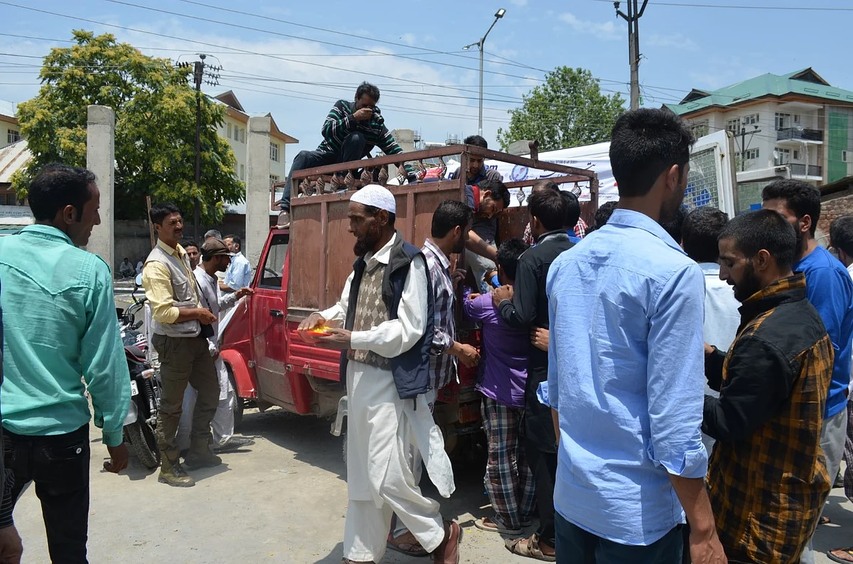 Some local NGOs have arranged food and medicine for the patients. (Photo: Pradeepika Saraswat)
