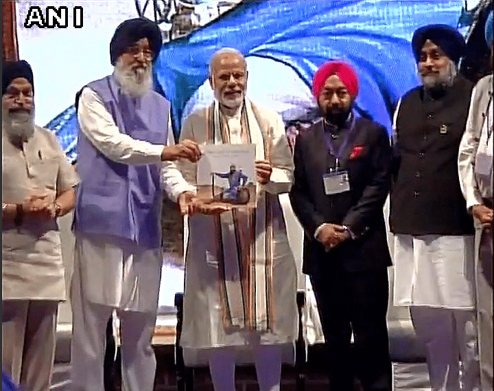 The Prime Minister also released a book on Banda Singh Bahadur.