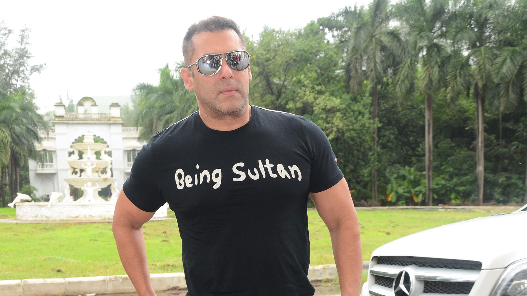 Salman Khan says his wedding date will be 18 November, but he’s not sure of the year yet. (Photo: Yogen Shah)