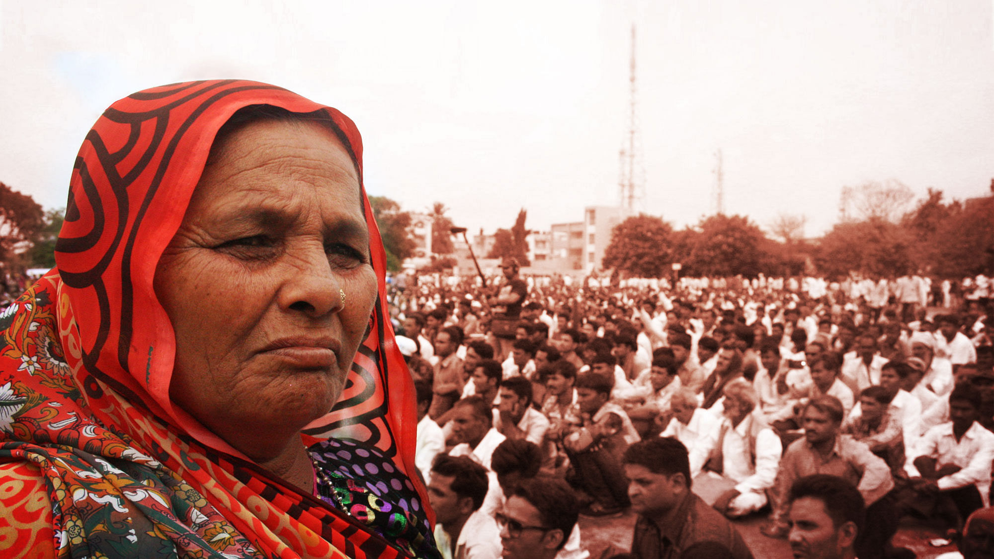 A sizeable proportion of the Dalit rising at Una was women. (Photo Courtesy: Revati Laul, altered by <b>The Quint</b>)