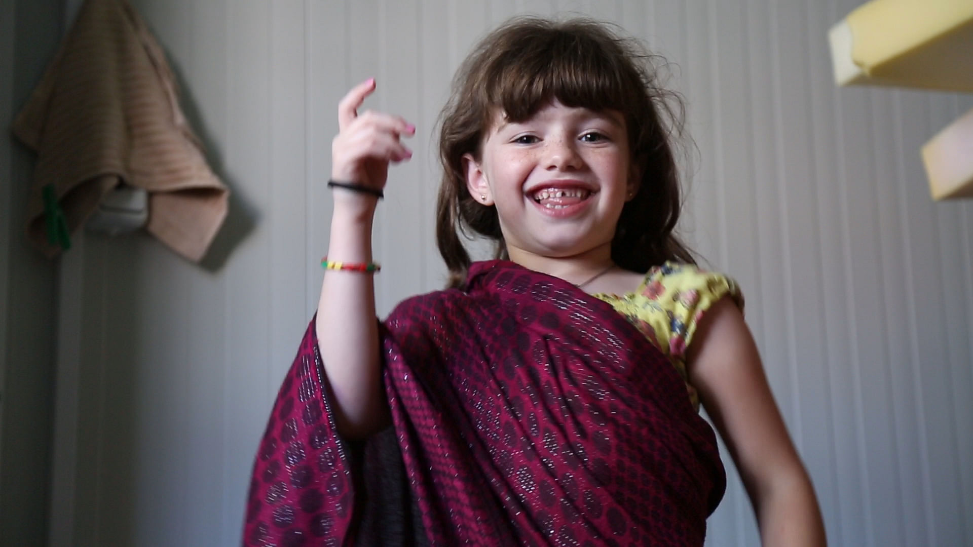 A Syrian girl from a refugee camp in Greece dances to Bollywood numbers (Photo: The Quint)