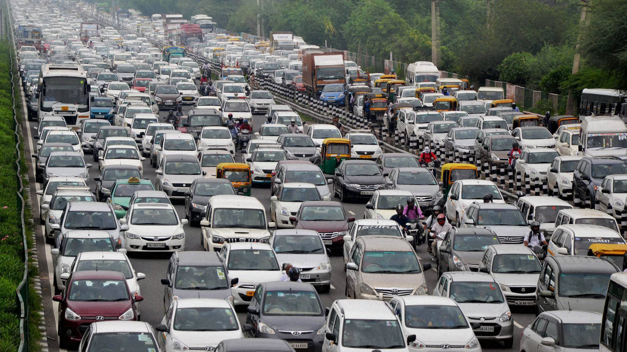 Commuters stuck in heavy traffic jam