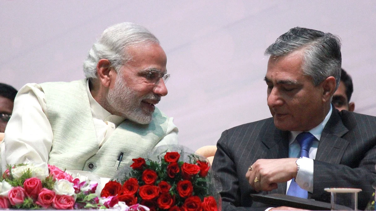 Prime Minister Narendra Modi and Chief Justice of India T S Thakur during a programme in New Delhi, 9 November 2015. (Photo: Amlan Paliwal/IANS)