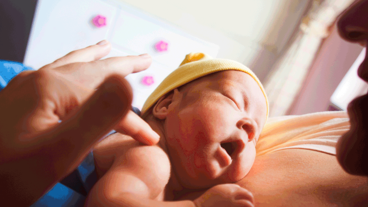  8 Truths About Breastfeeding No One Tells New Mums About 